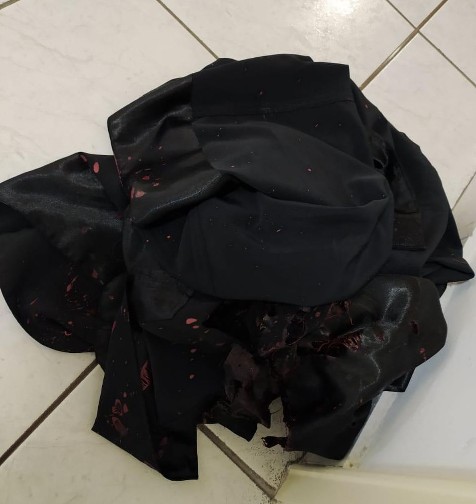 Μονή Πετράκη: Το ματωμένο ράσο ενός μητροπολίτη, μετά την επίθεση με βιτριόλι