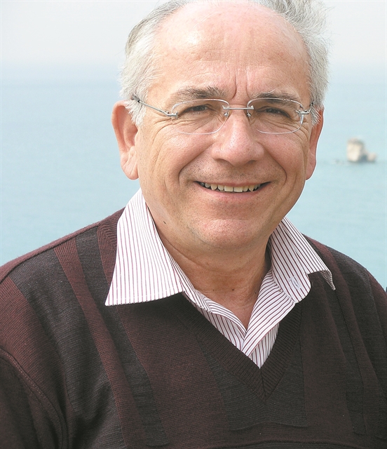 «Ο ψηφιακός αναλφαβητισμός δεν εξαλείφεται με… αγιασμό»