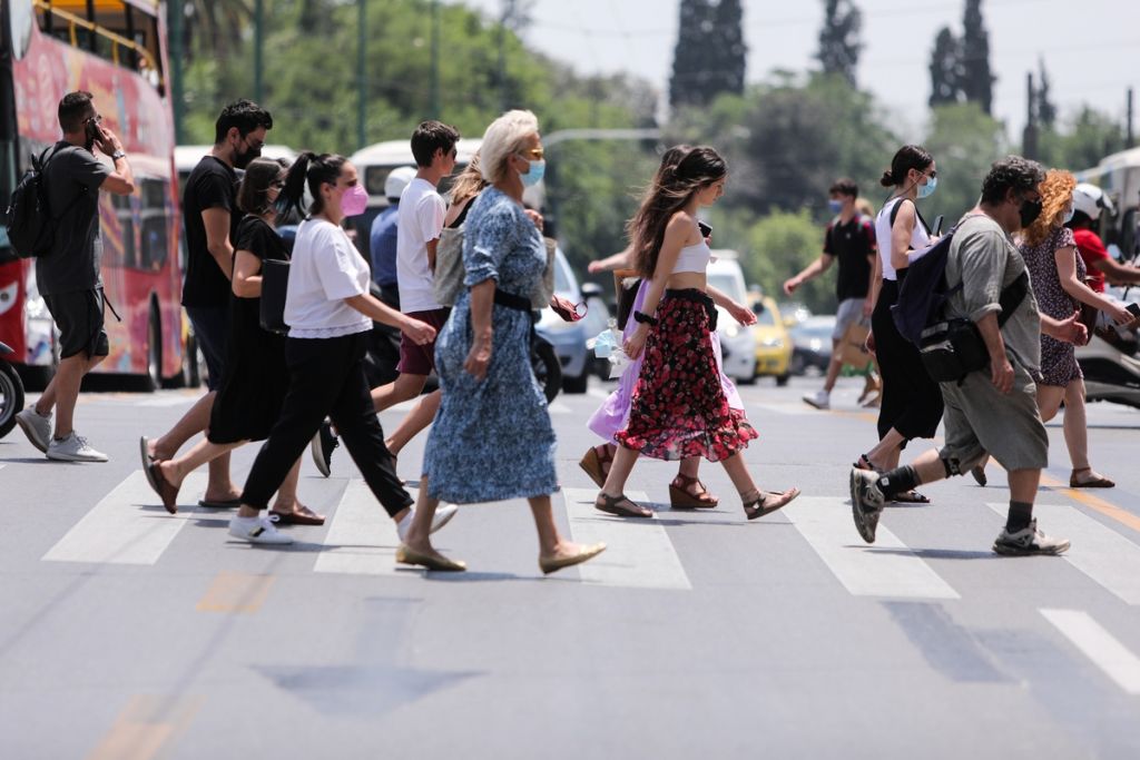 Κοροναϊός: Πιθανές οι τοπικές «αναφλέξεις» το καλοκαίρι – Ανησυχία για την μετάλλαξη Δ