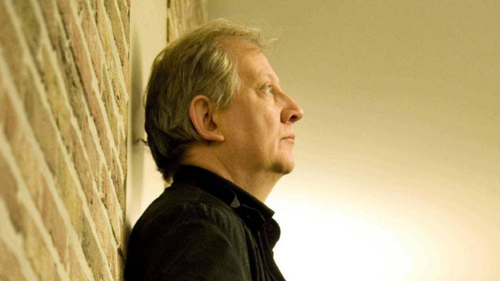 Ο Βιμ Μέρτενς φέρνει τον μινιμαλισμό στην «Τεχνόπολη»