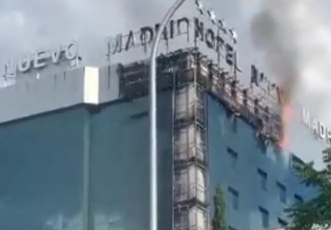 Μεγάλη φωτιά σε ξενοδοχείο στη Μαδρίτη