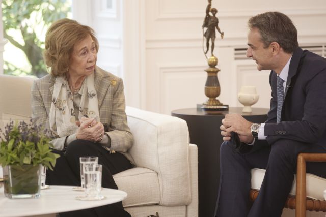 Σε Μαξίμου και Προεδρικό η βασίλισσα Σοφία της Ισπανίας – Τι είπε με Μητσοτάκη για το Τατόι