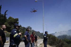 Έκτακτη ενημέρωση Χαρδαλιά στις 18:00 για τις πυρκαγιές
