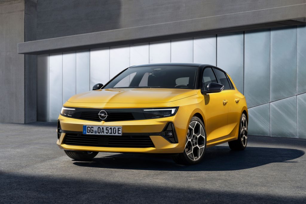 Aποκαλύφθηκε το νέο Opel Astra που για πρώτη φορά διατίθεται με ηλεκτροκίνηση