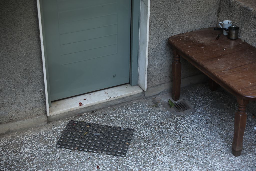 Επίθεση με μαχαίρι στου Ζωγράφου: Οι πρώτες εικόνες μετά το αιματηρό επεισόδιο