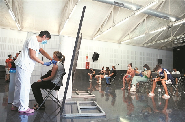 Σπάνια και ήπια επιπλοκή η μυοκαρδίτιδα σε νέους