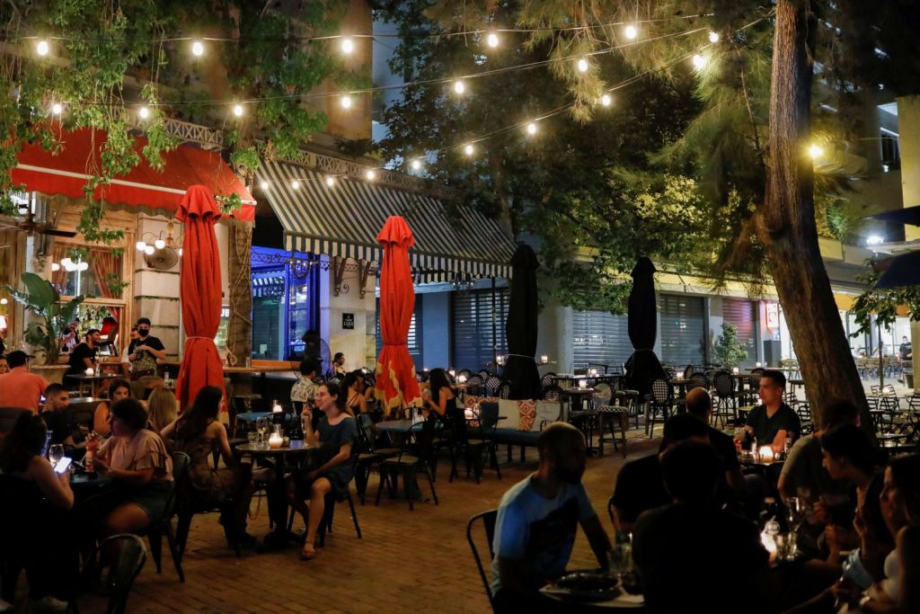 Κοροναϊός: «Φρένο» Σκέρτσου στην επιβολή νέων μέτρων