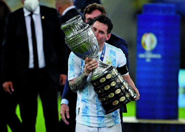 Ιστορίες τρελών, ιστορίες Κόπα Αμέρικα