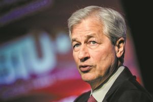 Αναδίπλωση και «συγγνώμες» για τα σχόλια κατά του ΚΚ Κίνας