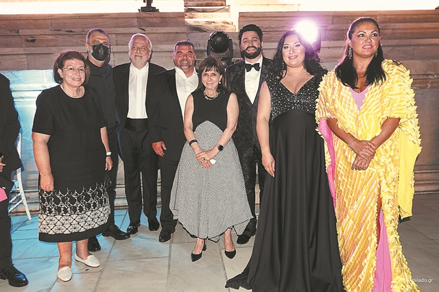 Η μεγαλειώδης Αννα και η μαγική νύχτα κάτω από τα αστέρια…