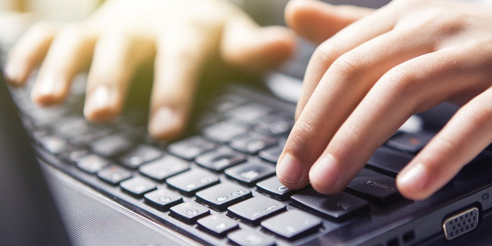 Μύκονος: 17χρονος εκβίαζε 12χρονη με γυμνές φωτογραφίες