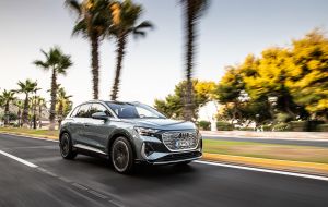AUDI Q4 e-tron: Το γερμανικό SUV που κινείται αμιγώς ηλεκτρικά και εντυπωσιάζει σε αυτονομία και επιδόσεις