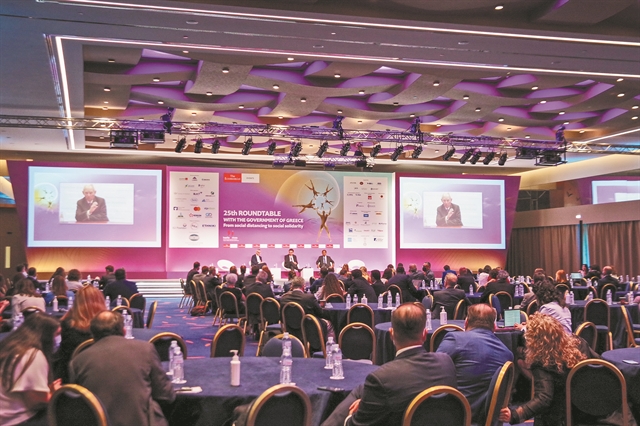 Θετικά μηνύματα αλλά και καμπανάκια για τους κινδύνους