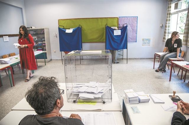 Εκλογές: Οι «αόρατοι» ρυθμιστές της διπλής κάλπης