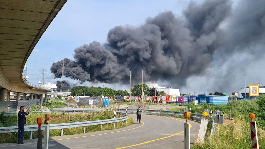 Γερμανία: Έκρηξη στο Λεβερκούζεν – Ανησυχία για τοξικό νέφος