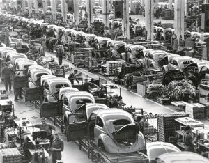 Πώς επιβίωσαν οι ναζιστικές ιδέες μετά τους Ναζί