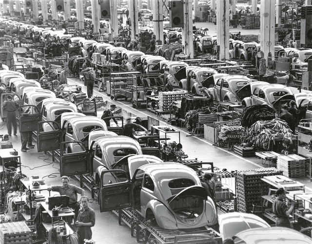 Πώς επιβίωσαν οι ναζιστικές ιδέες μετά τους Ναζί