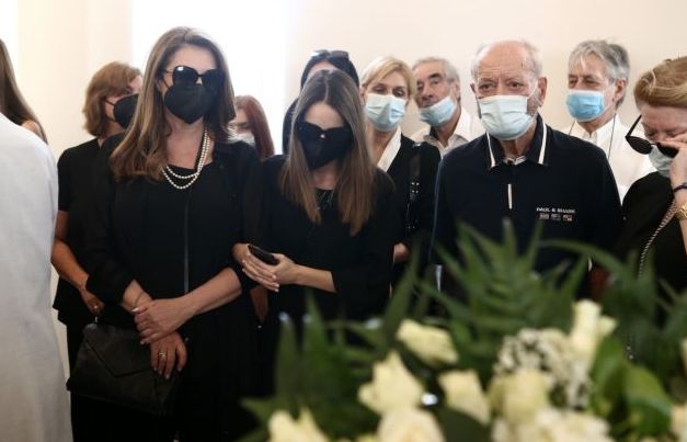 Τόλης Βοσκόπουλος: Μεγάλη συγκίνηση, τραγούδια και χειροκροτήματα