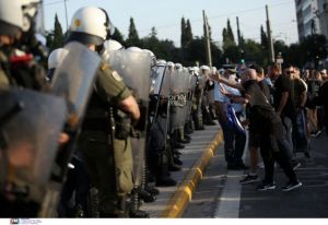 Συγκεντρώσεις αντιεμβολιαστών σε Σύνταγμα και Θεσσαλονίκη