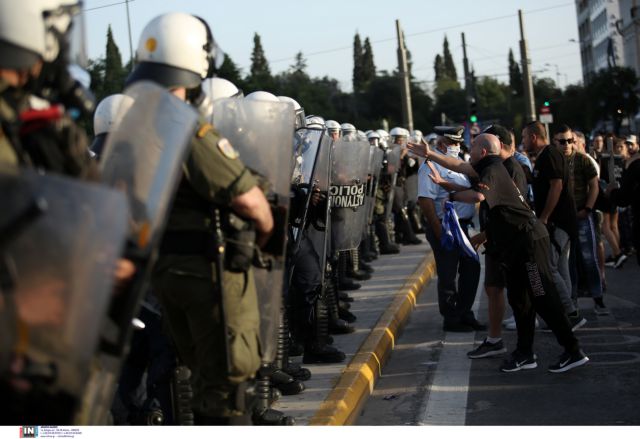 Συγκεντρώσεις αντιεμβολιαστών σε Σύνταγμα και Θεσσαλονίκη