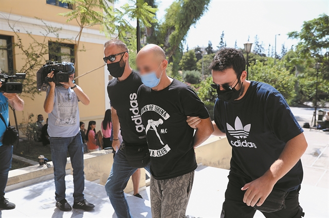 Οι «σιωπηλοί μάρτυρες» διεκδικούν την τιμωρία