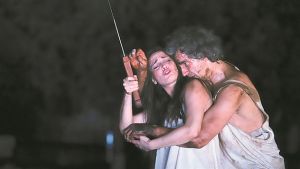 Ανάμεσα στο όνειρο και τον εφιάλτη