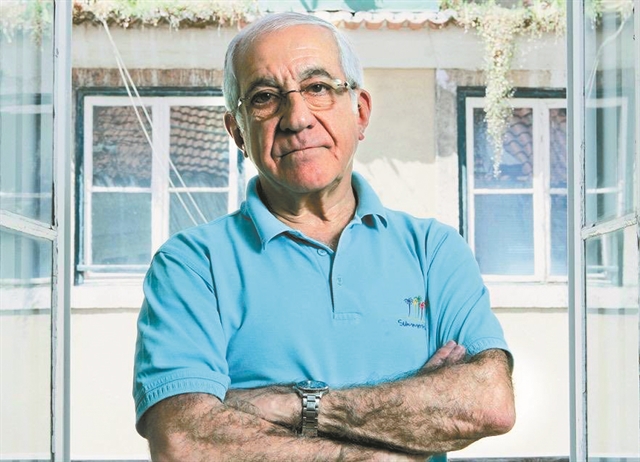 Οτέλο ντε Καρβάλιο, ο επαναστάτης με το γαρίφαλο