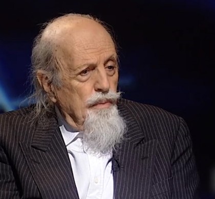 Θεοδόσης Τάσιος προς αρνητές εμβολίων: «Είστε ξενοδόχοι θανάτου, απειλείτε τα δικαιώματα όλων μας»