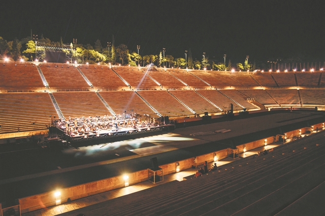 Οι τελευταίες πρόβες για το μεγάλο γκαλά της Λυρικής