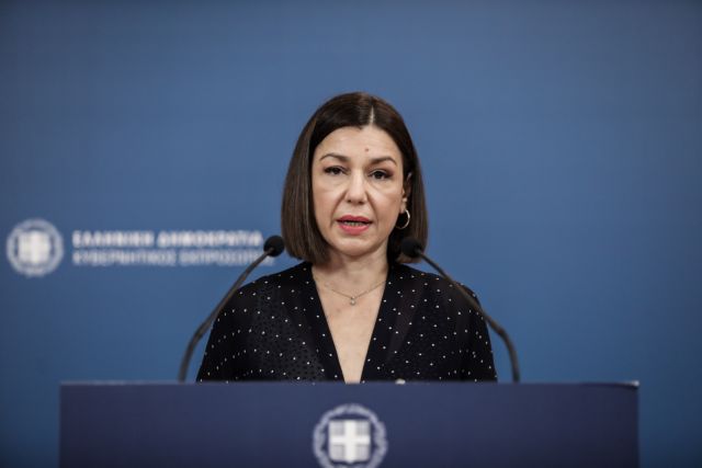 Πελώνη κατά Φίλη: Στήριξη της κυβέρνησης στη Νίκη Κεραμέως