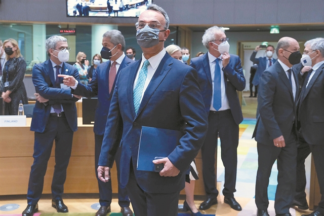 Σε επιφυλακή η ευρωζώνη για τη μετάλλαξη «Δέλτα»