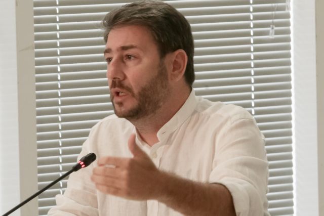 Ανδρουλάκης: Ανασυγκρότηση της Παράταξης με αποφασισμένους καμικάζι