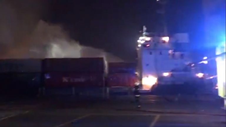 Ντουμπάι: Υπό έλεγχο η πυρκαγιά που προκλήθηκε μετά από συγκλονιστική έκρηξη σε πλοίο | tanea.gr