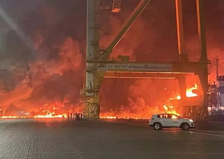 Τεράστια έκρηξη στο Ντουμπάι