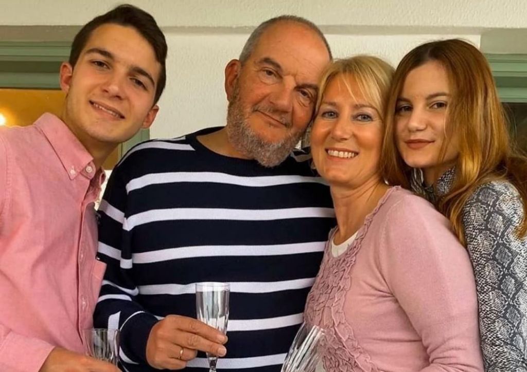 Κώστας Καραμανλής – Νατάσα Παζαΐτη: Η συγκινητική οικογενειακή φωτογραφία