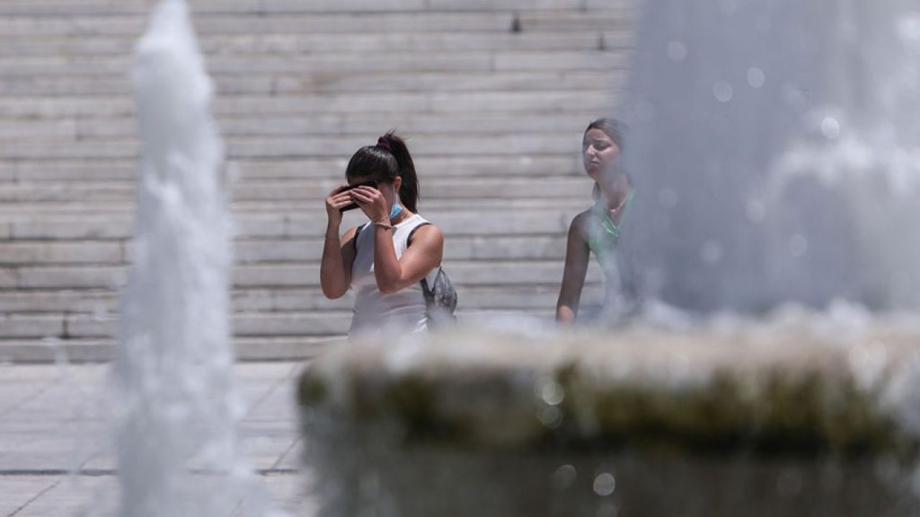 Καύσωνας: Μέχρι 42 βαθμούς θα δείξει το θερμόμετρο