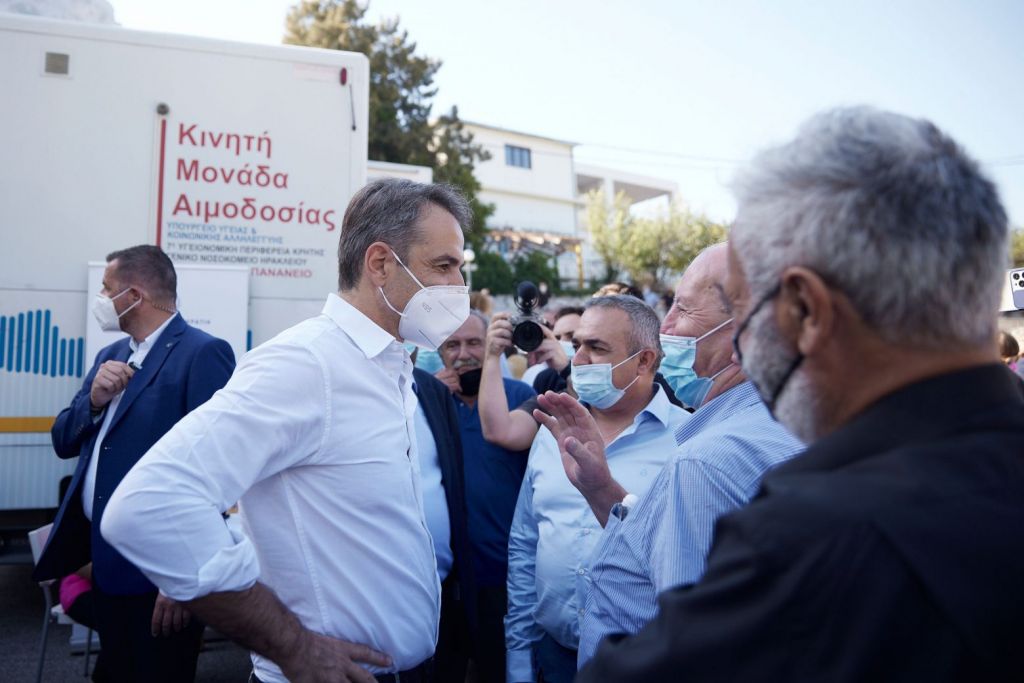 Μητσοτάκης: Κινητές μονάδες για μαζικό εμβολιασμό στα ξενοδοχεία