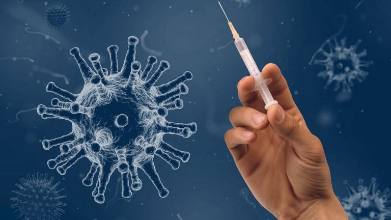 «Τι θα μου συμβεί με το εμβόλιο 4 χρόνια μετά;»