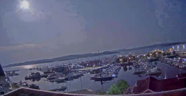 Μεγάλος μετεωρίτης φώτισε τον ουρανό της Νορβηγίας – Πού έπεσε