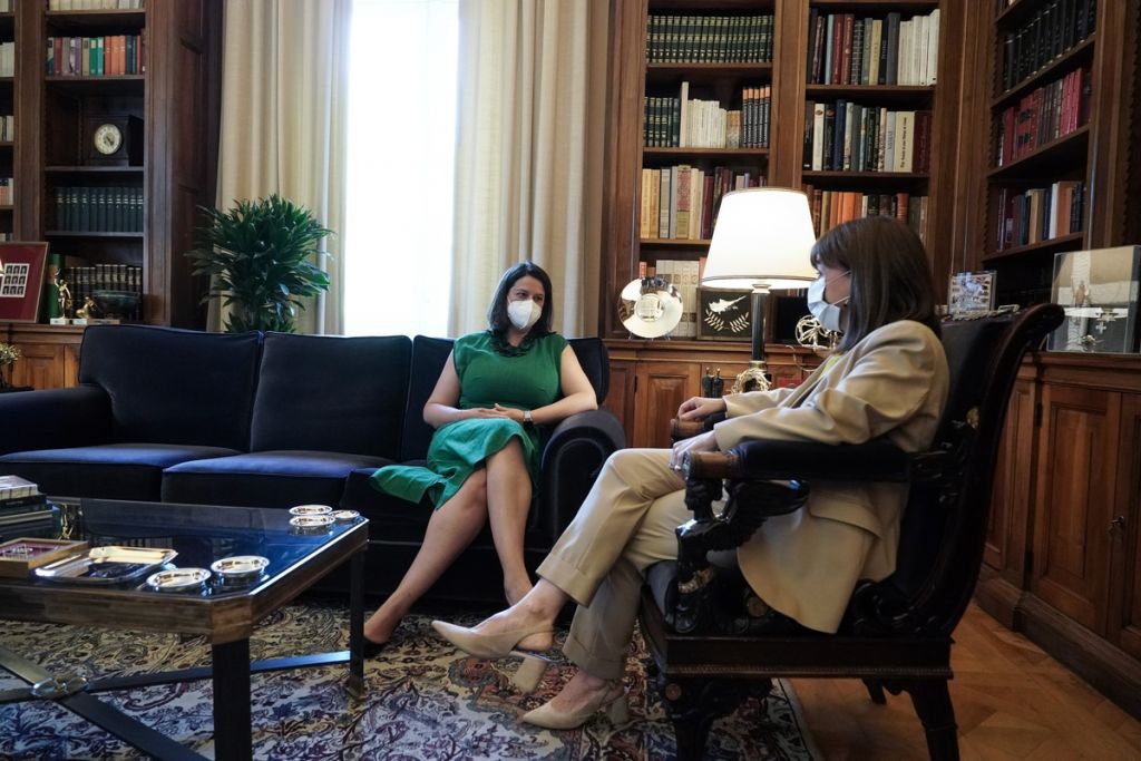 Κεραμέως: Συναντήθηκε με την ΠτΔ – Το νομοσχέδιο για την αξιολόγηση των εκπαιδευτικών στο επίκεντρο