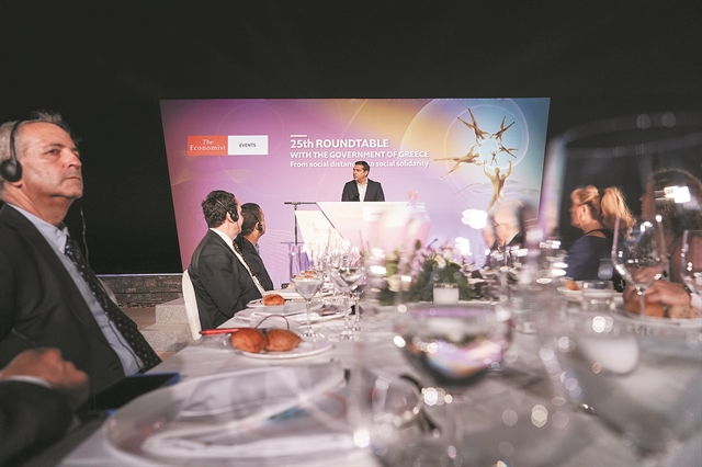 «Πορεία στον λαό» εν μέσω καύσωνα