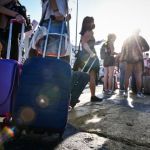 Εως και 7πλασιασμός κρουσμάτων σε νησιά – Υποχρεωτικό self και rapid test σε εργαζόμενους