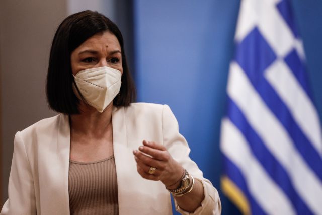 Πελώνη: «Λόγια του αέρα» από Τσίπρα στη Μύκονο