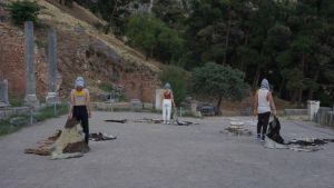 Ο Σπύρος Κουβαράς χορεύει για το «Ρίζωμα»