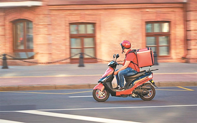 Μάχη για την πίτα των 800 εκατ. ευρώ