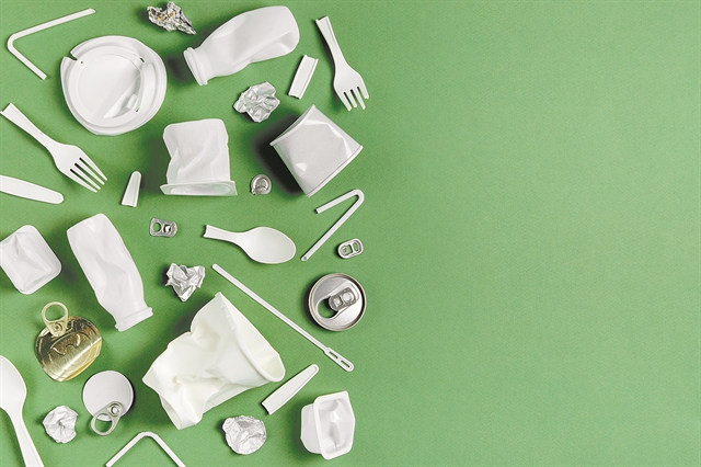 Μπαίνει φρένο στα πλαστικά μιας χρήσης – Δείτε τι αλλάζει