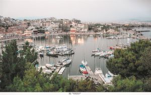 Μία νύχτα με πολύ κόσμο στο Μικρολίμανο…