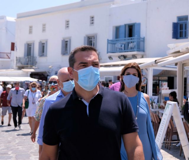 Τσίπρας από Μύκονο: Τα νησιά μας είναι ασφαλής προορισμός