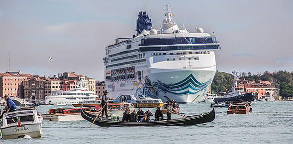 Βενετία: Απαγορεύει κρουαζιερόπλοια από το ιστορικό της κέντρο