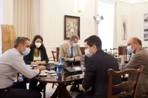 Με τη νέα ηγεσία της Ιατρικής Σχολής ΕΚΠΑ συναντήθηκε ο Κυριάκος Μητσοτάκης